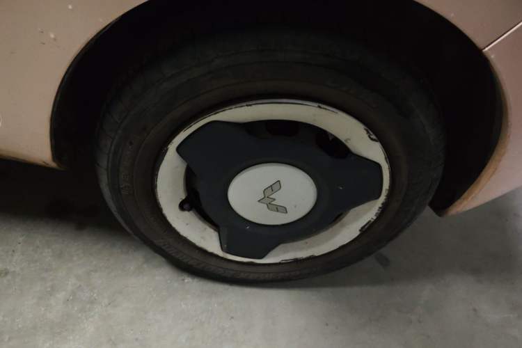 Used Wuling Hongguang MINIEV 2021 Macaron Premium Model – Lithium Iron Phosphate
