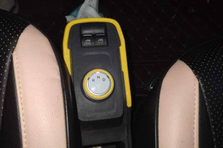 Used Chery QQ Ice Cream 2022 120km Conical Shape Lithium Iron Phosphate