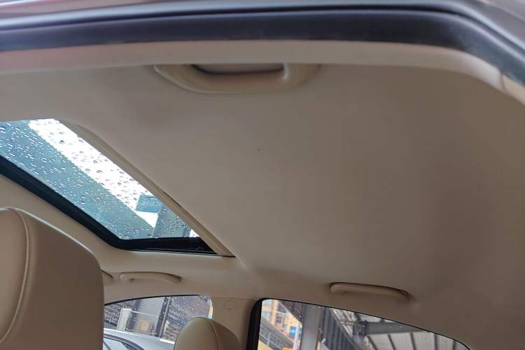 Used Changan Eado 2015 1.6L Manual Luxury Model China V Standard
