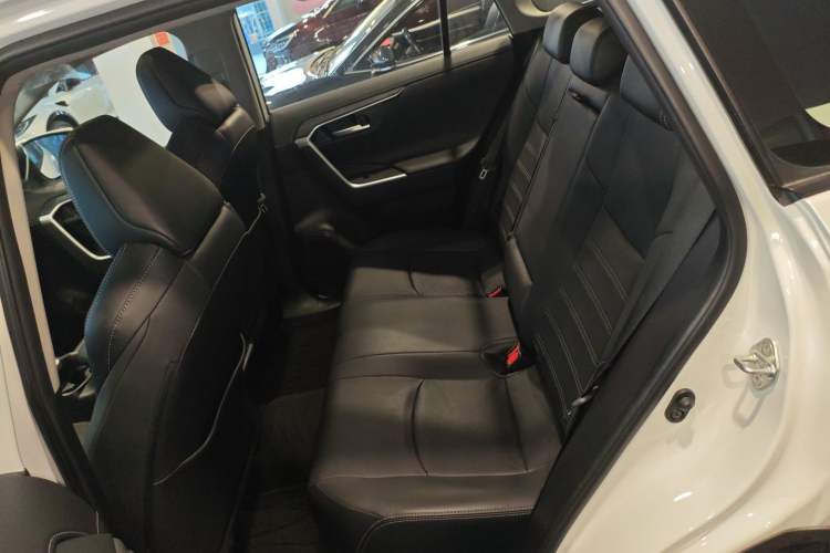 Used Toyota Wildlander 2023 2.0L CVT Four-Wheel Drive Luxury PLUS Edition
