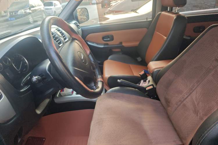 Used JMC Baodian 2018 2.9T New Value-Packed Two-Wheel-Drive Diesel Comfort Version with Standard Cargo Bed – JX4D30B5L