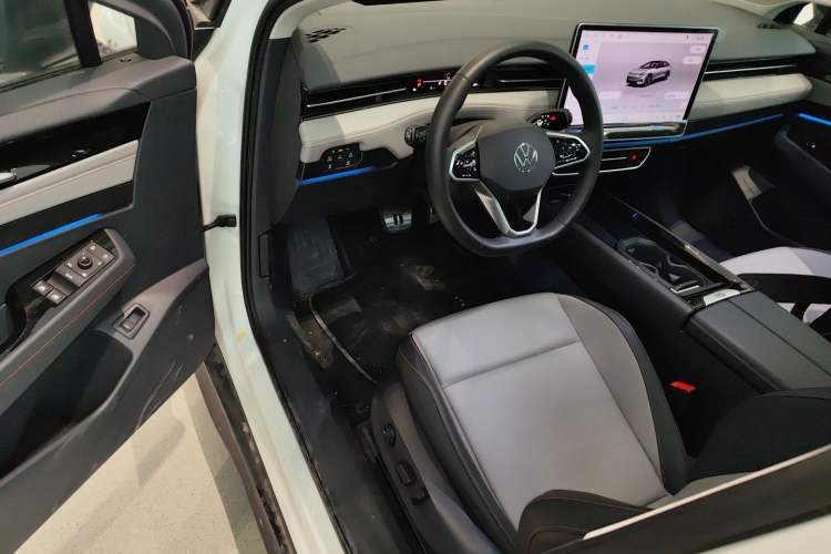 Used Volkswagen ID.7 VIZZION 2024 AIR model Driver Seat