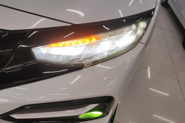 Used Honda Civic 2021 HATCHBACK 220TURBO CVT New Trendsetter Left Front Headlight