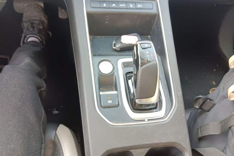 Used Dongfeng Aeolus E70 2023 500 Smart Edition Lithium Iron Phosphate 48.6 kWh 120 kW