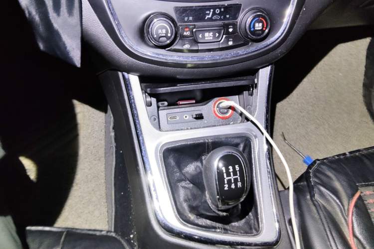 Used Baojun 560 2015 1.8L Manual Elite Edition
