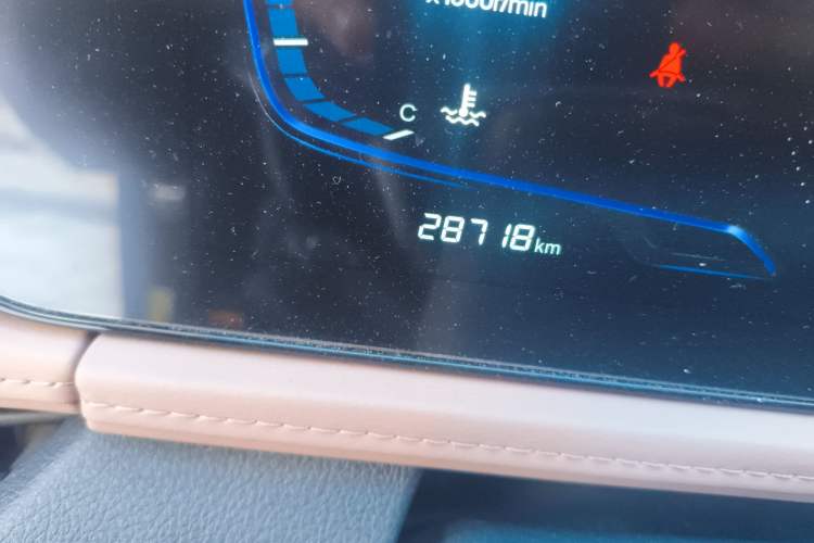 Used Bestune B70 2024 Dragon Edition 1.5T Leading Model Odometer Close Up