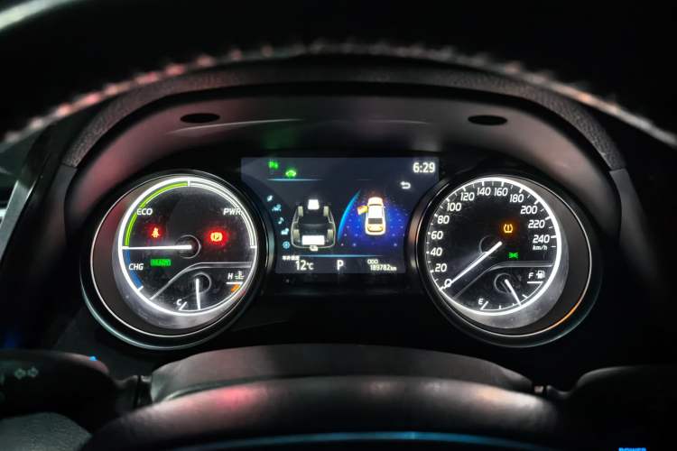 Used Toyota Camry 2019 Dual-Engine 2.5 HG Luxury Edition China VI Standard