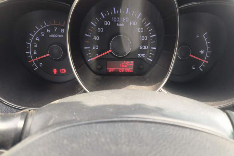 Used Kia K2 2015 Sedan 1.4L MT GLS