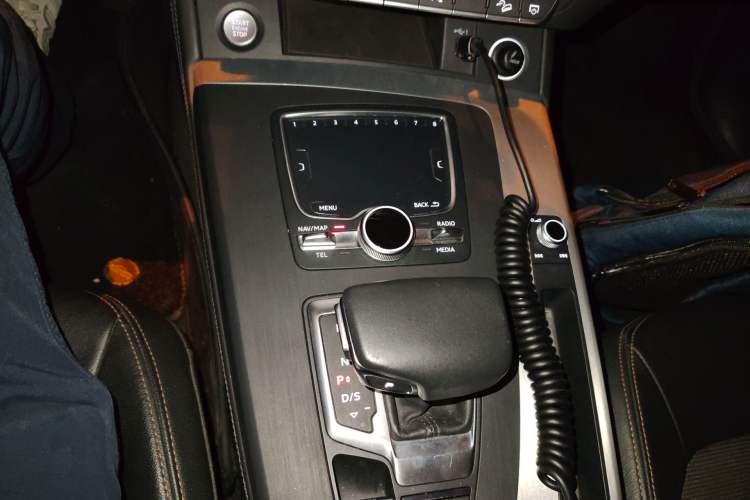 Used Audi Q5L 2018 40 TFSI Prestige Fashion Edition China V Gear Lever