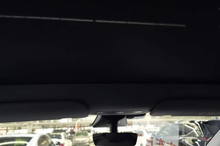 Used Tesla Model Y 2021 Long-Range All-Wheel-Drive Version
