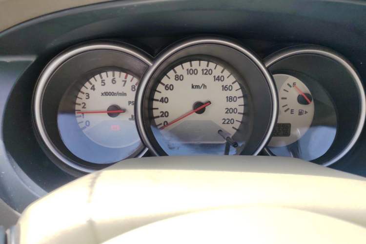 Used Nissan Livina 2009 1.6L Manual All-Around Model