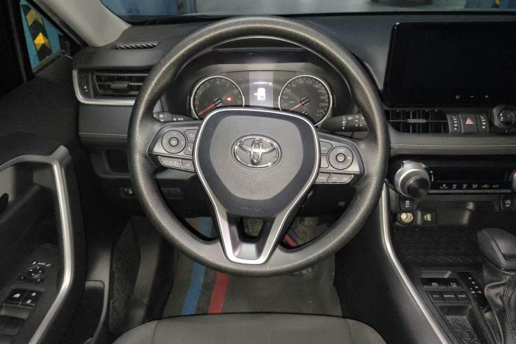 Used Toyota Wildlander 2024 2.0L CVT Two-Wheel Drive Leading Edition