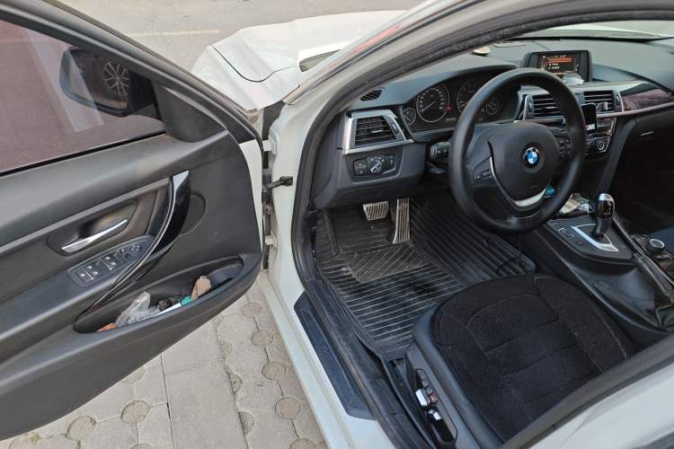 Used BMW 3 Series 2017 320Li Fashion Model
