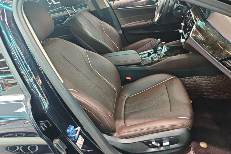 Used BMW 5 Series 2022 Restyled 525Li Luxury Package