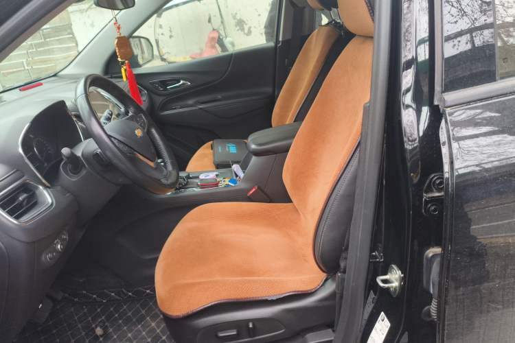 Used Chevrolet Equinox 2017 RS 550T Automatic All-Wheel-Drive Boundary Edition Left Front Seat