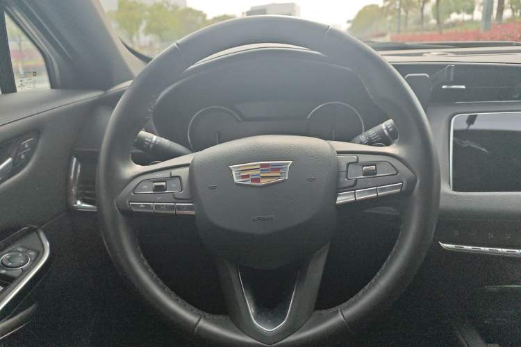 Used Cadillac XT4 2022 28T Two-Wheel Drive Fashion Edition
