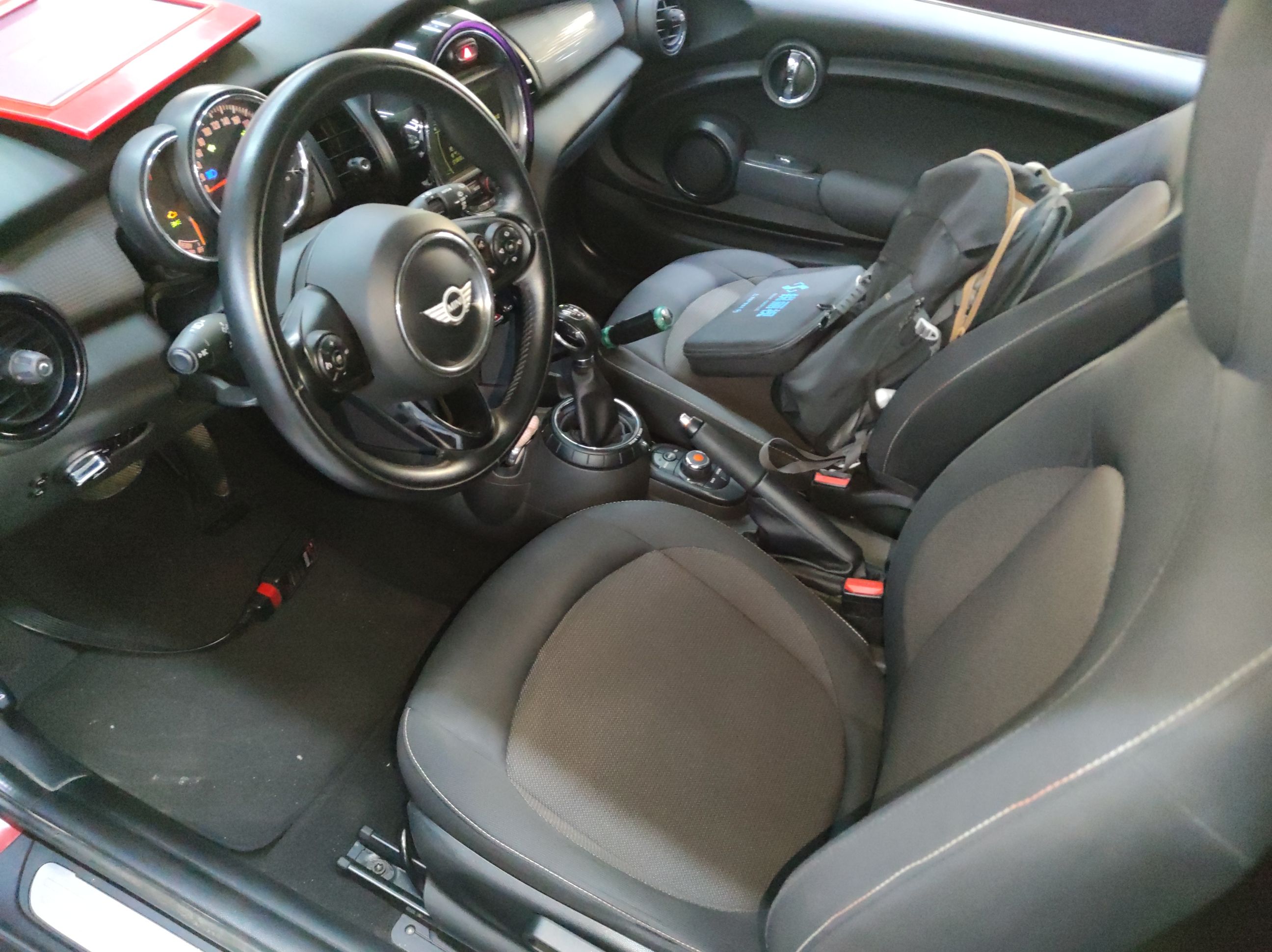 Interior delantero