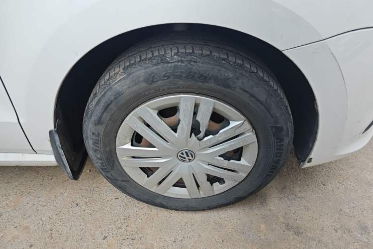 Used Volkswagen Polo 2016 1.4L Manual Fashion Model
