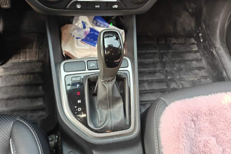 Used Hyundai ix25 2015 1.6L Automatic Two-Wheel Drive Smart GLS Trim