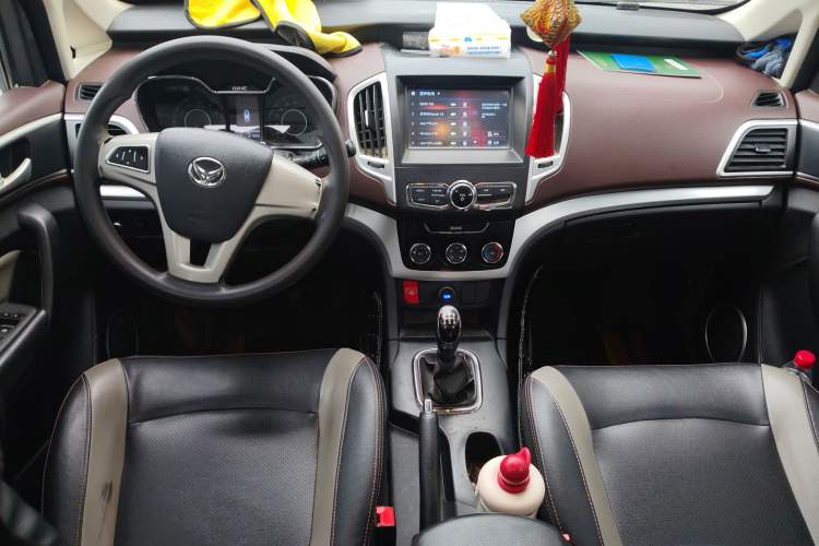 Used HYOSOW H3 2017 1.5L Manual Comfort Sunroof Version