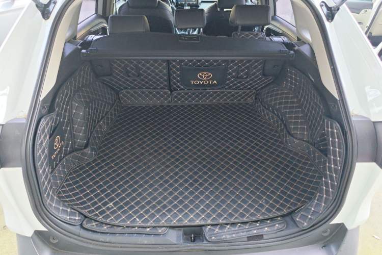 Used Toyota Wildlander 2020 Dual-Motor 2.5L E-CVT Four-Wheel Drive Luxury Edition
