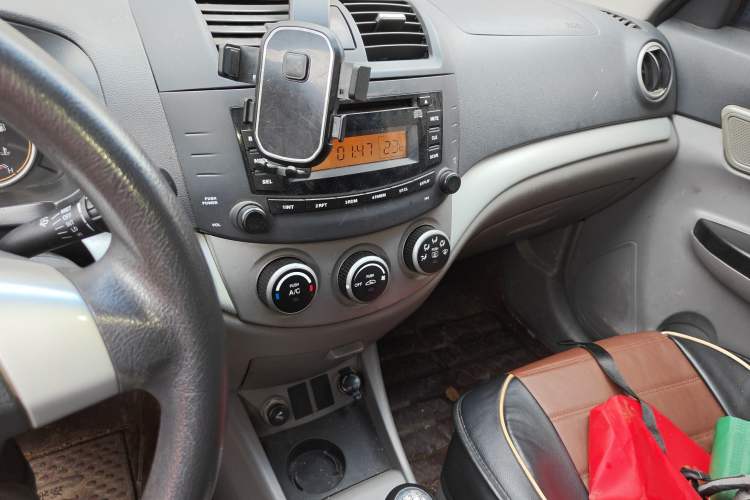 Used CHANGAN Alsvin 2012 Sedan 1.5L Manual Comfort Model