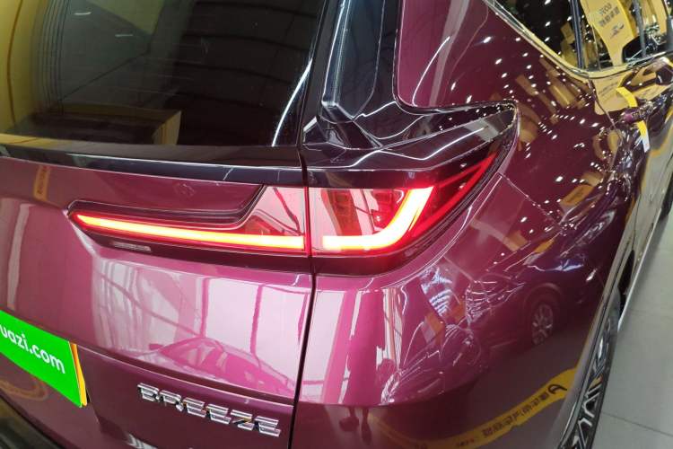 Used Honda Breeze 2020 240TURBO CVT Four-Wheel Drive Premium Edition Exterior 3