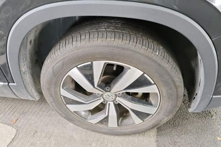 Used Volkswagen Tayron 2021 280TSI Two-Wheel Drive Luxury Smart Connectivity Version Right Front Wheel Hub