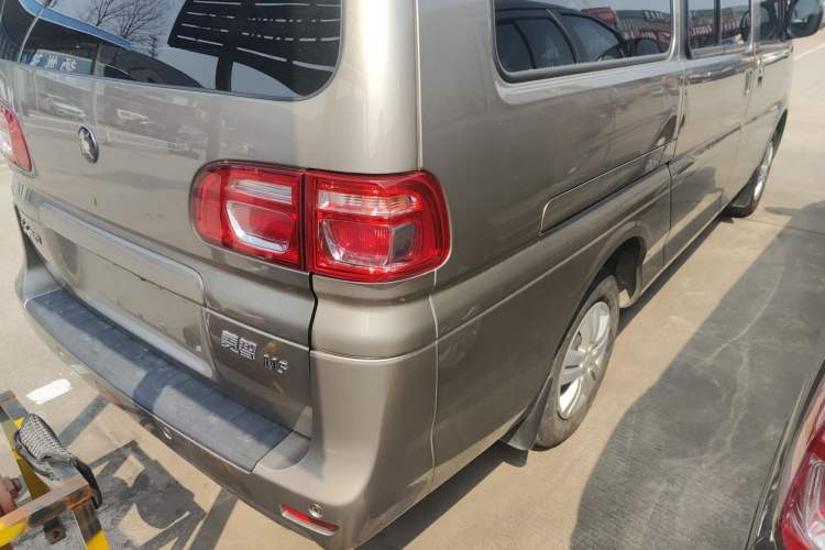 Used FORTHING Lingzhi 2023 M5L 1.6L Base Model 5 Seats
