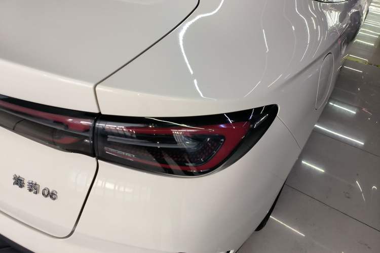 Used BYD Seal 06 New Energy 2024 DM-i 120KM Prestige Model Right Rear Taillight
