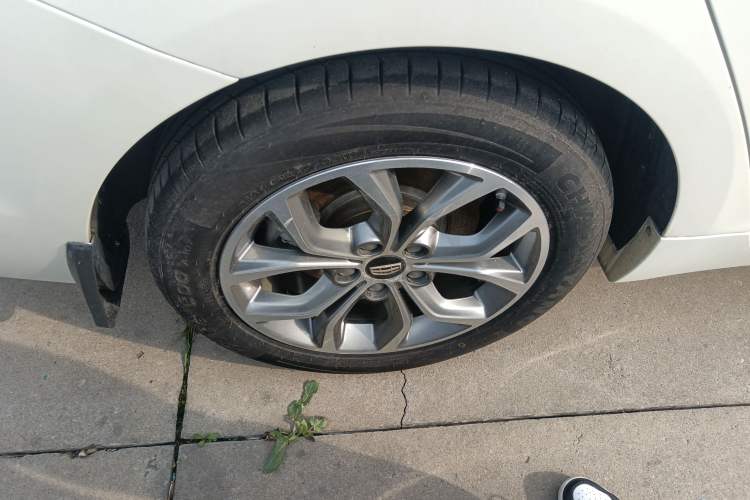 Used Geely Auto Emgrand GT 2016 2.4L Zunya Model Exterior 5