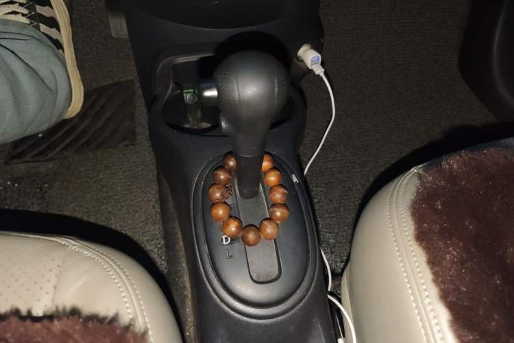 Used Nissan Sunny 2011 1.5XE CVT Comfort Edition Gear Lever