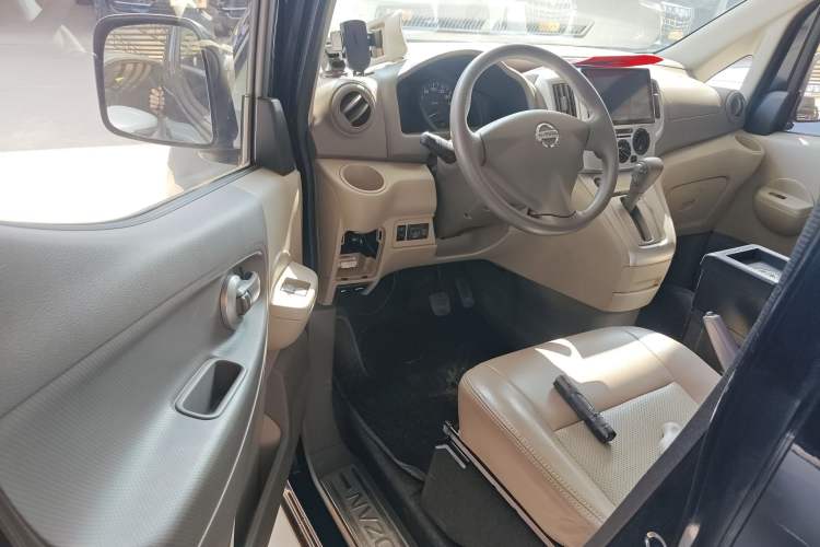 Used Nissan NV200 2016 Revised Version 1.6L CVT Luxury Edition