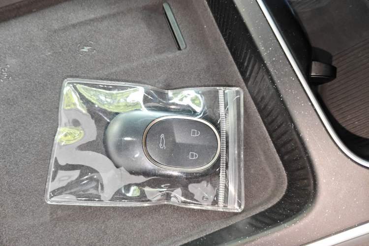 Used Nio ET5T 2025 Model Champion Commemorative Edition, 75kWh Touring