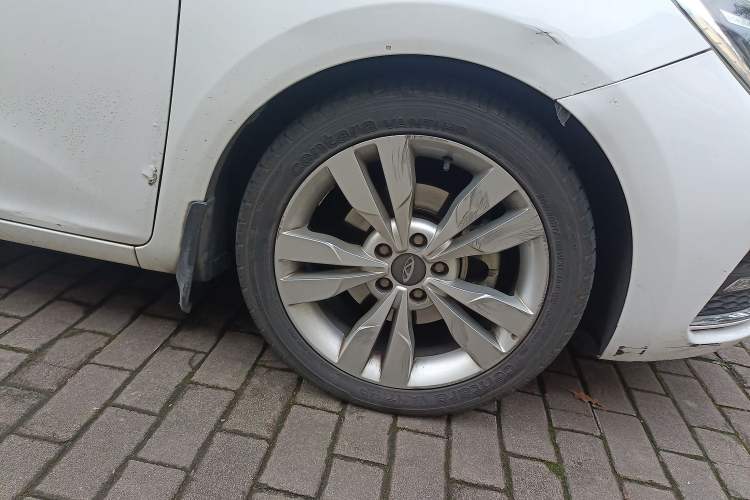 Used Chery Arrizo 5 2016 1.5L CVT Lingrui Edition Right Front Wheel Hub