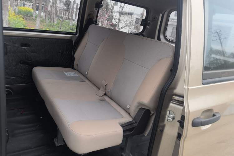 Used Wuling Hongguang V 2022 1.5L Jingqu Version Hydraulic Power Steering LAR Left Rear Seat