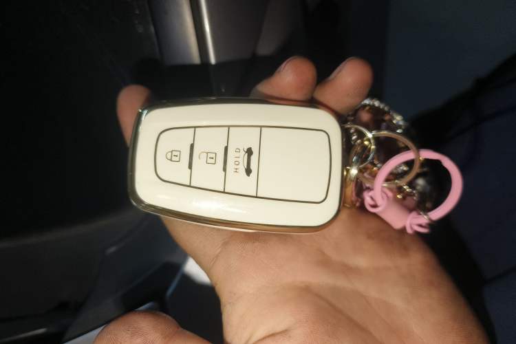 Used Toyota Avalon 2022 2.0L Luxury Edition Vehicle Key