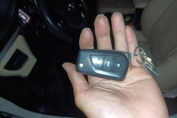 Used Toyota Levin 2015 1.8GS CVT Orange Limited Edition Vehicle Key