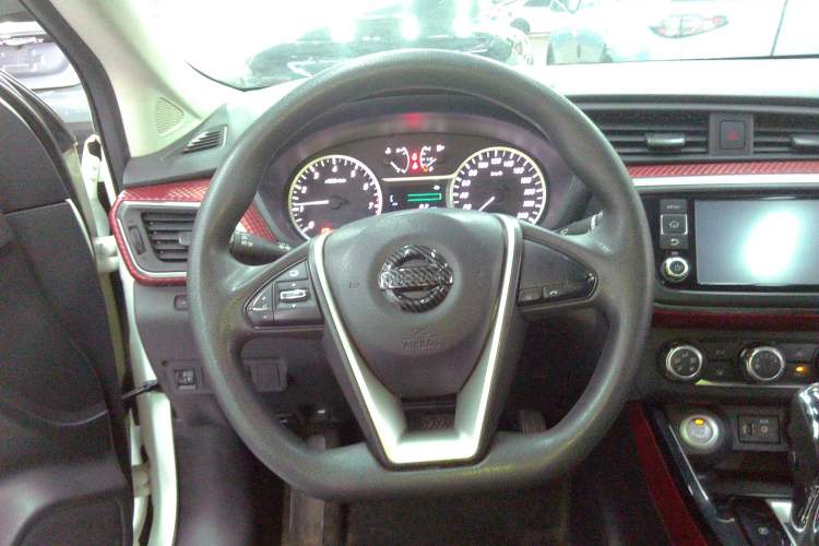 Used Nissan Lannia 2016 1.6L CVT Smart Cool Edition Steering Wheel