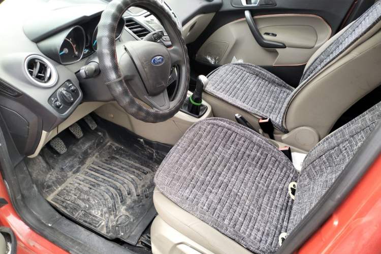 Used Ford Fiesta 2013 Sedan 1.5L Manual Fashion Edition
