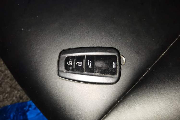 Used Toyota Prado 2018 3.5L Automatic TX Vehicle Key