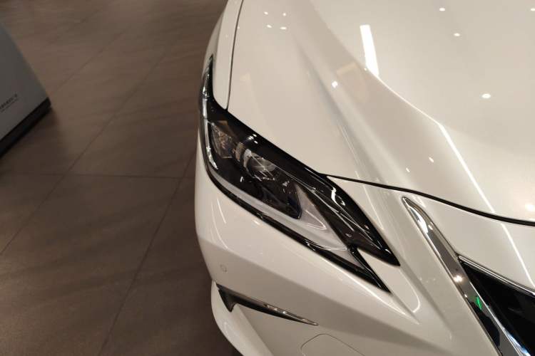 Used Lexus ES 2022 300h Excellence Edition