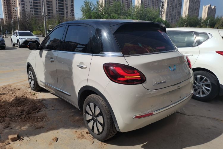 Used Wuling Bingo 2024 333 km Enjoyment Version
