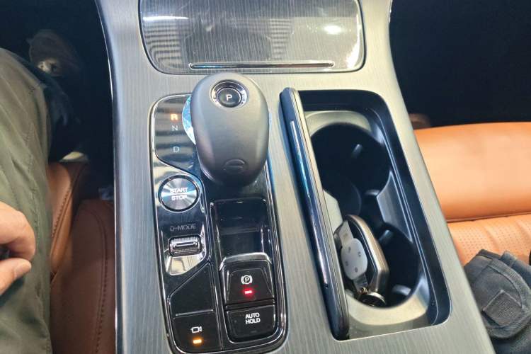 Used GAC Trumpchi E9 2024 E9 Champion Edition Gear Lever