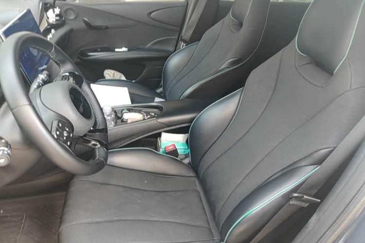 Used BYD Dolphin 2024 Honor Edition 420km Fashion Version
