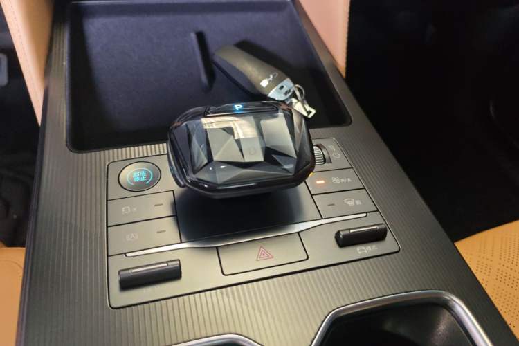 Used BYD Song L DM-i 2024 112 km Leading Edition