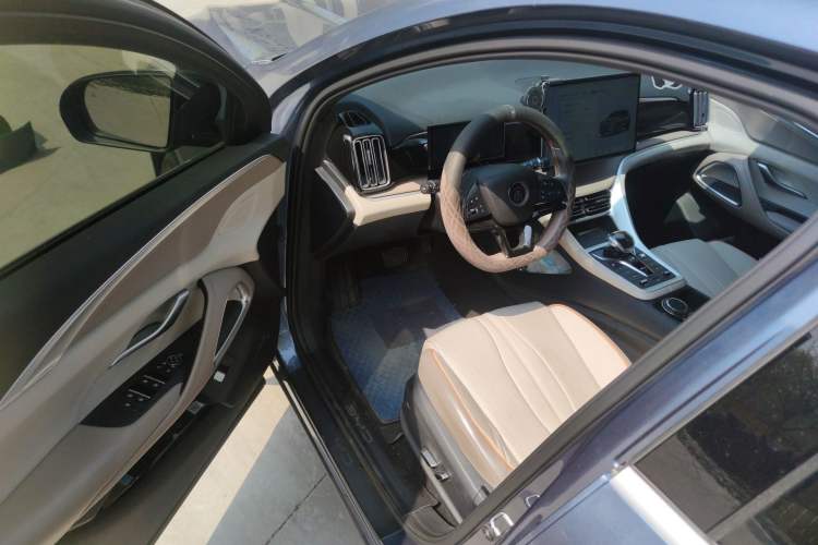 Used BYD Song Pro New Energy 2023 Champion Edition DM-i 110KM Excellence Model Driver Seat