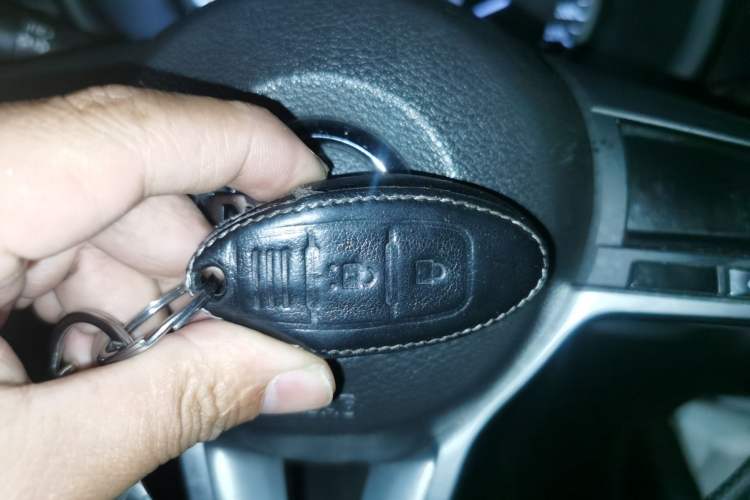 Used Nissan Kicks 2017 1.5L CVT Smart Drive Edition Vehicle Key