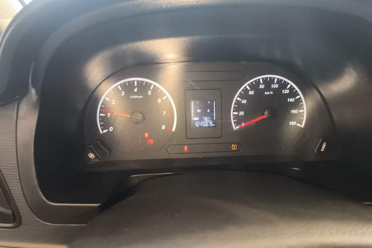 Used FORTHING Lingzhi 2023 M5L 1.6L Base Model 7 Seats Instrument Cluster