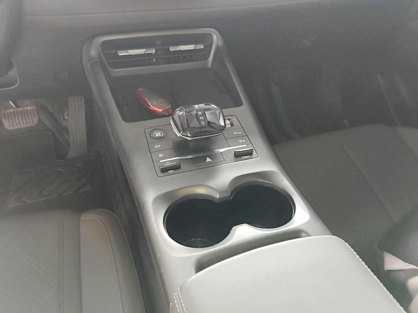 BYD Qin PLUS 2025 DM-i Smart Drive 55KM Leading Model — снимка 16